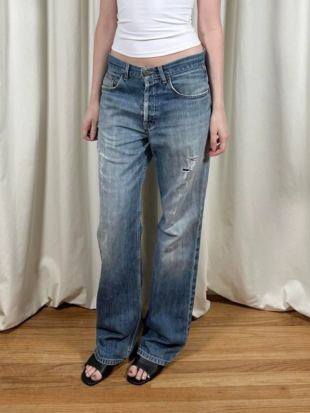 Distressed Straight Leg Jeans
